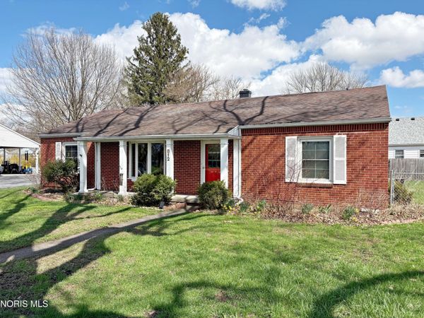 812 Fairview Avenue, Bowling Green, OH 43402