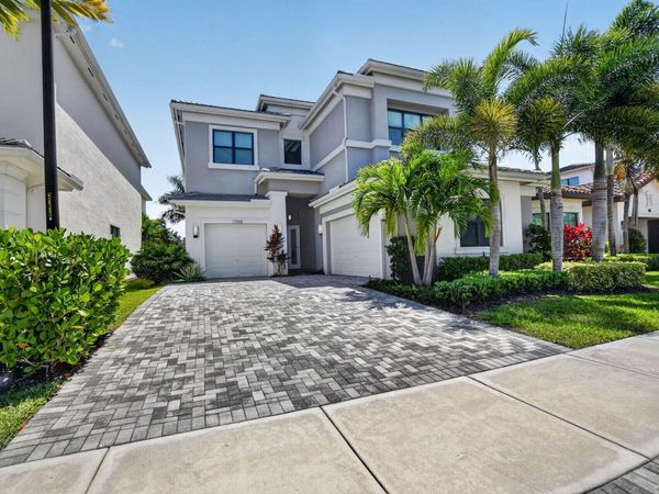 17358 Santaluce Manor, Boca Raton, FL 33496