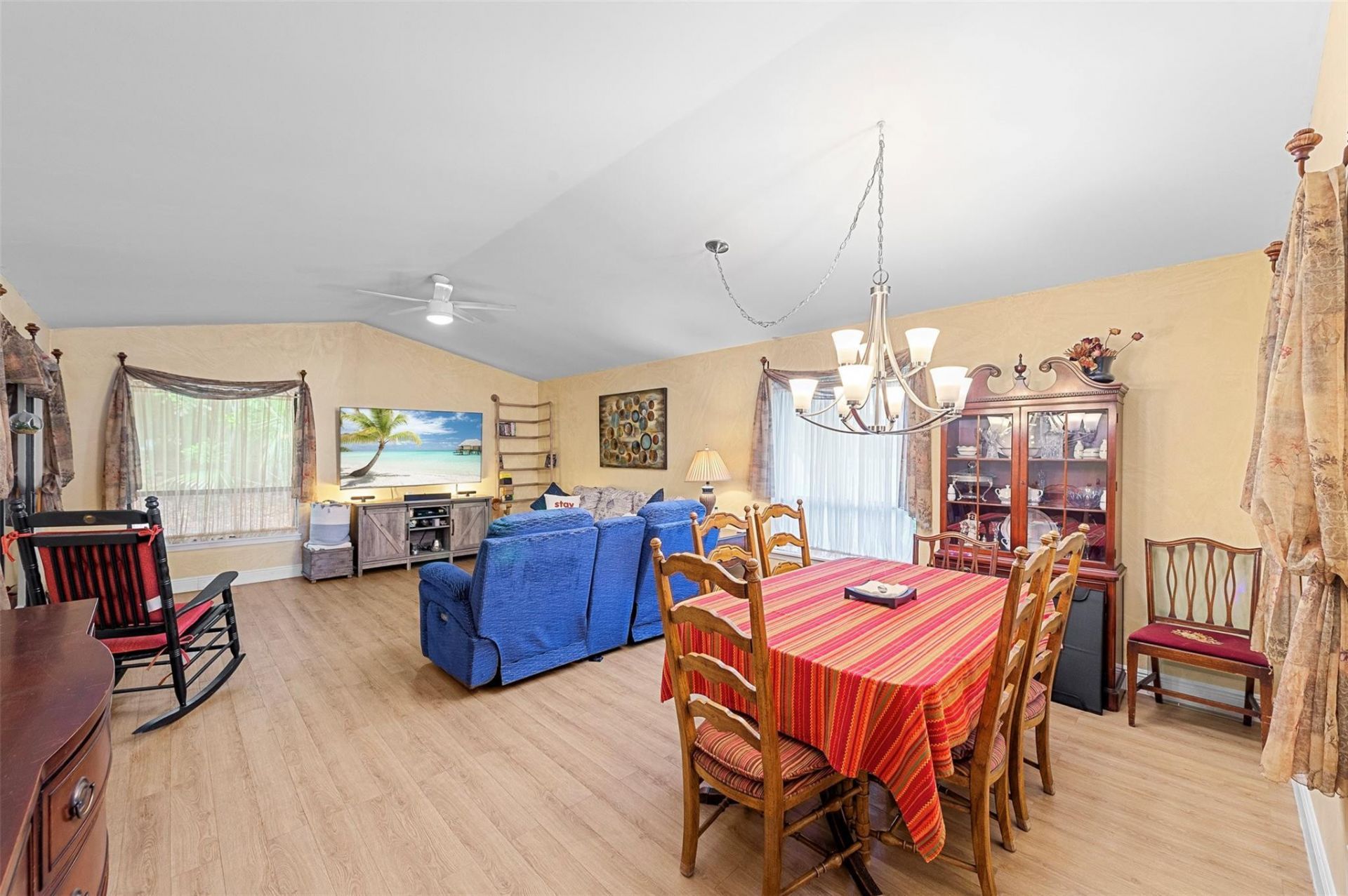 6809 SE Yorktown Drive, Hobe Sound, FL 33455 Photo