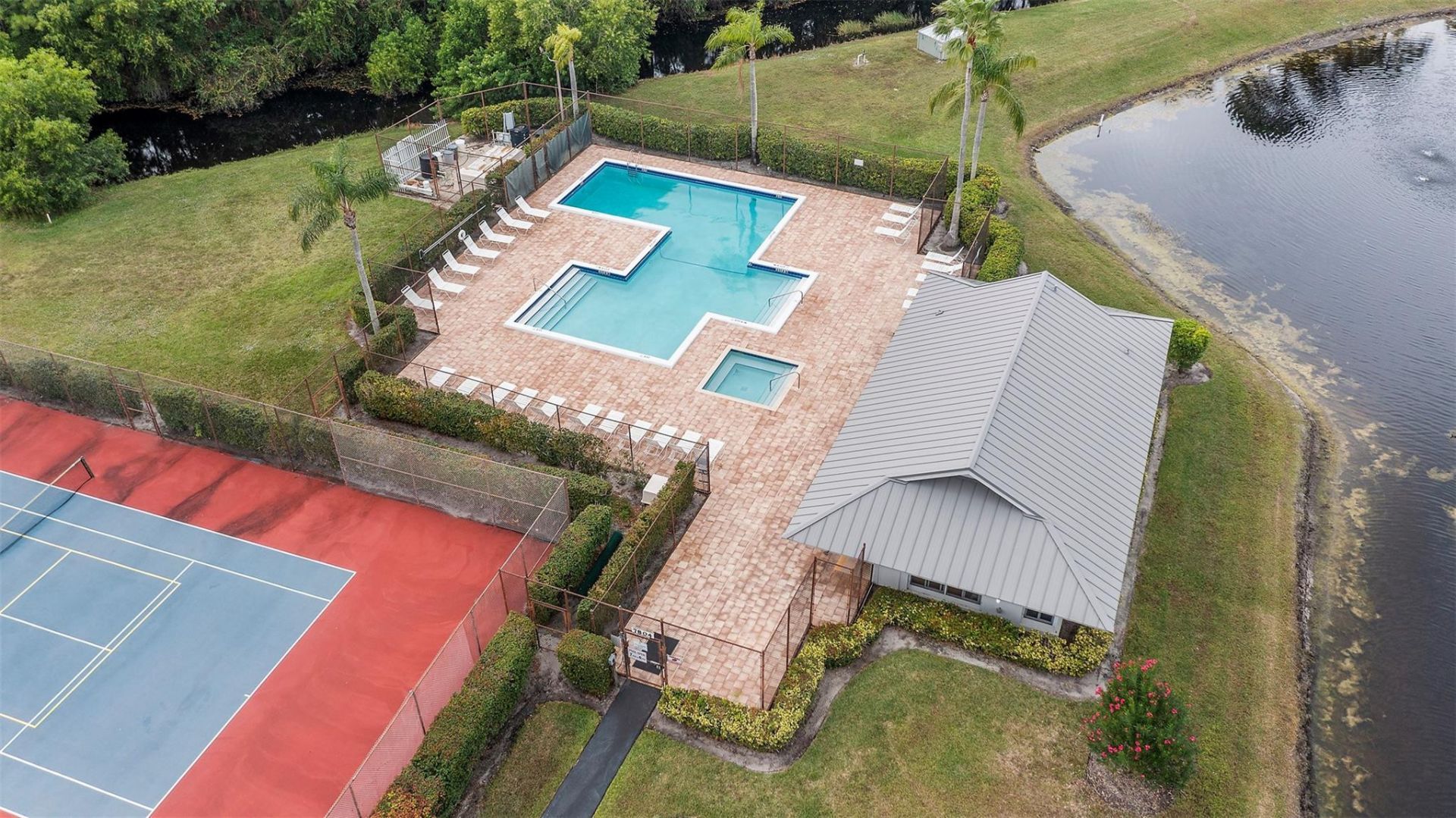 6809 SE Yorktown Drive, Hobe Sound, FL 33455 Photo