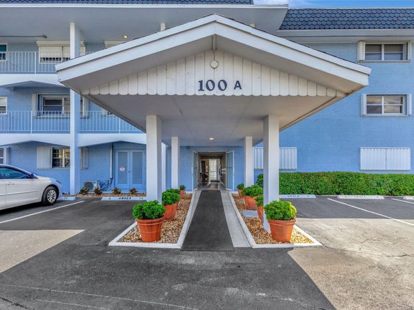 100 Shore Court, Unit 210, North Palm Beach, FL 33408