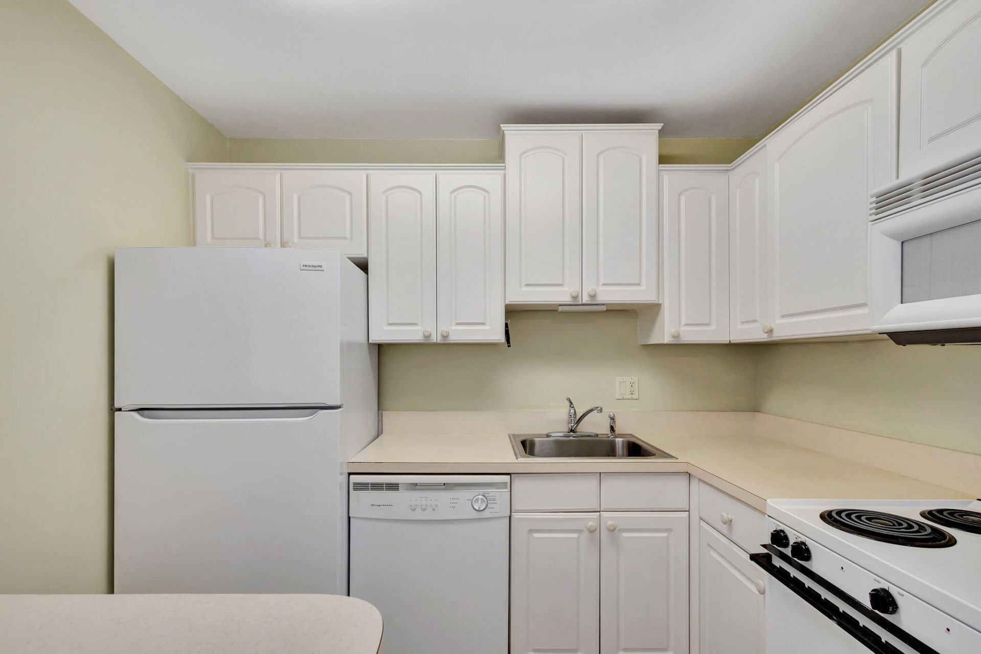 100 Shore Court, Unit 210, North Palm Beach, FL 33408 Photo