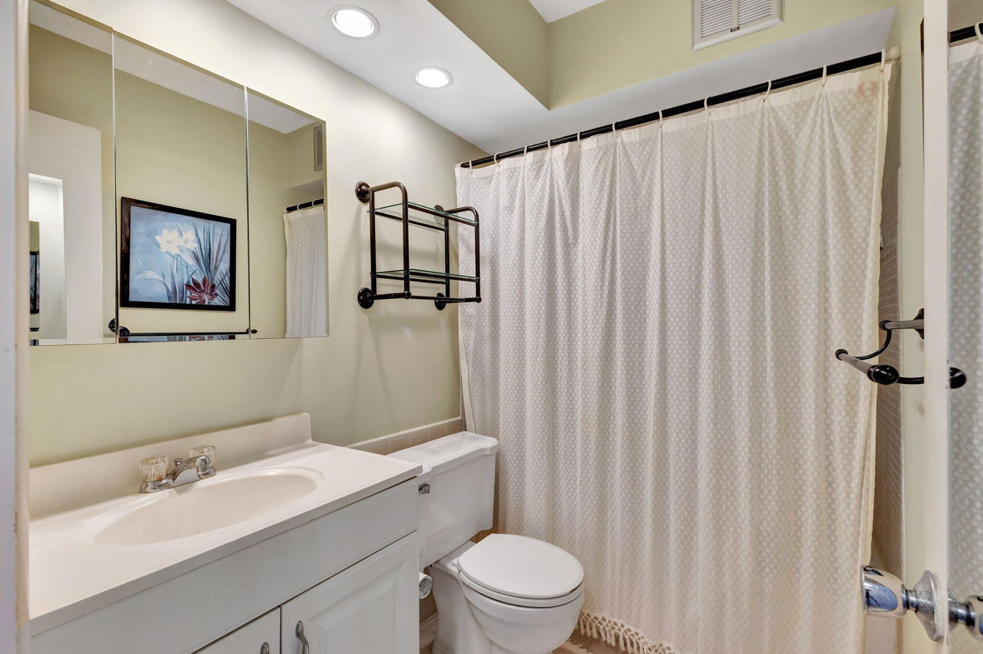 100 Shore Court, Unit 210, North Palm Beach, FL 33408 Photo