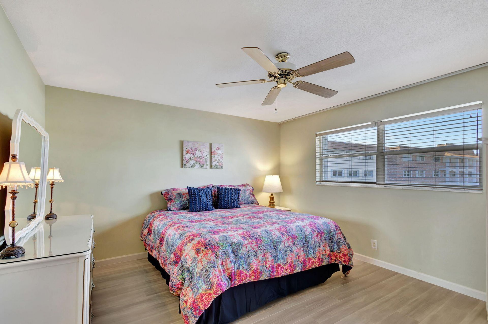 100 Shore Court, Unit 210, North Palm Beach, FL 33408 Photo