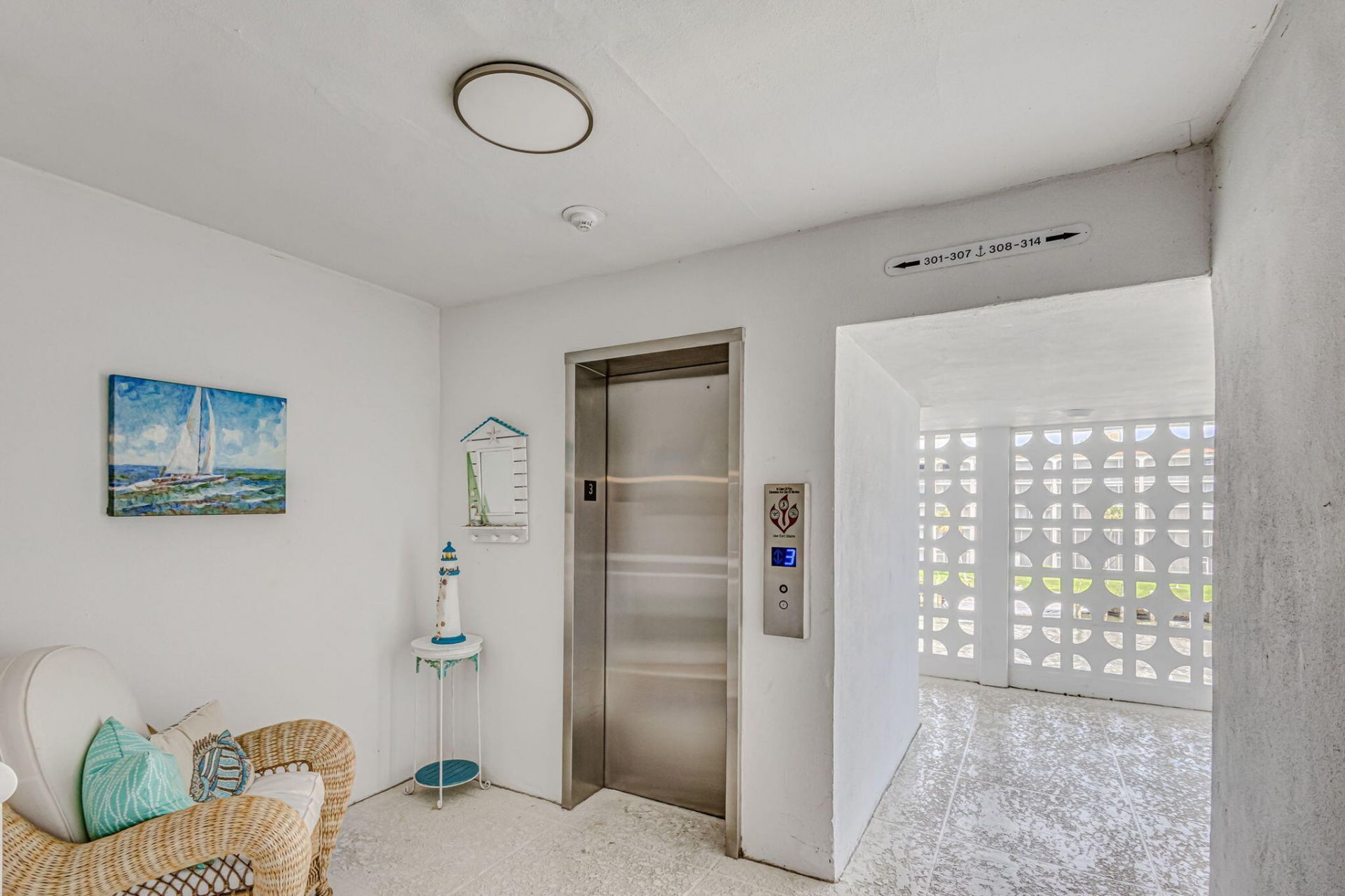 100 Shore Court, Unit 210, North Palm Beach, FL 33408 Photo