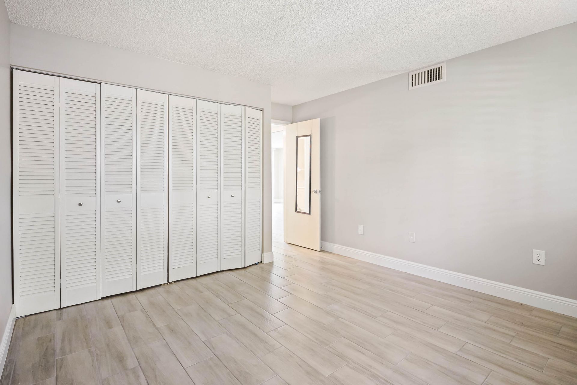 4254 Deste Court, Unit 208, Lake Worth, FL 33467 Photo