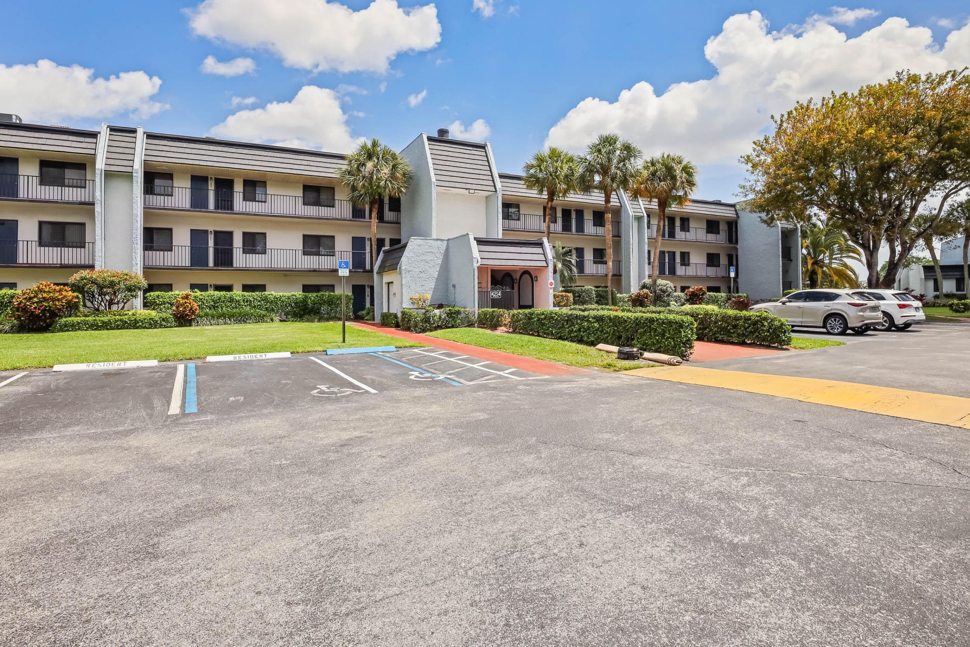 4254 Deste Court, Unit 208, Lake Worth, FL 33467 Photo