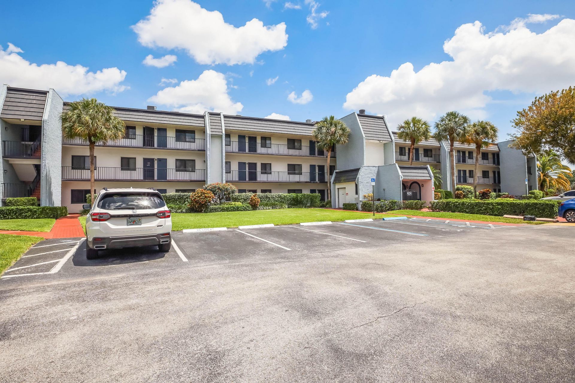 4254 Deste Court, Unit 208, Lake Worth, FL 33467 Photo