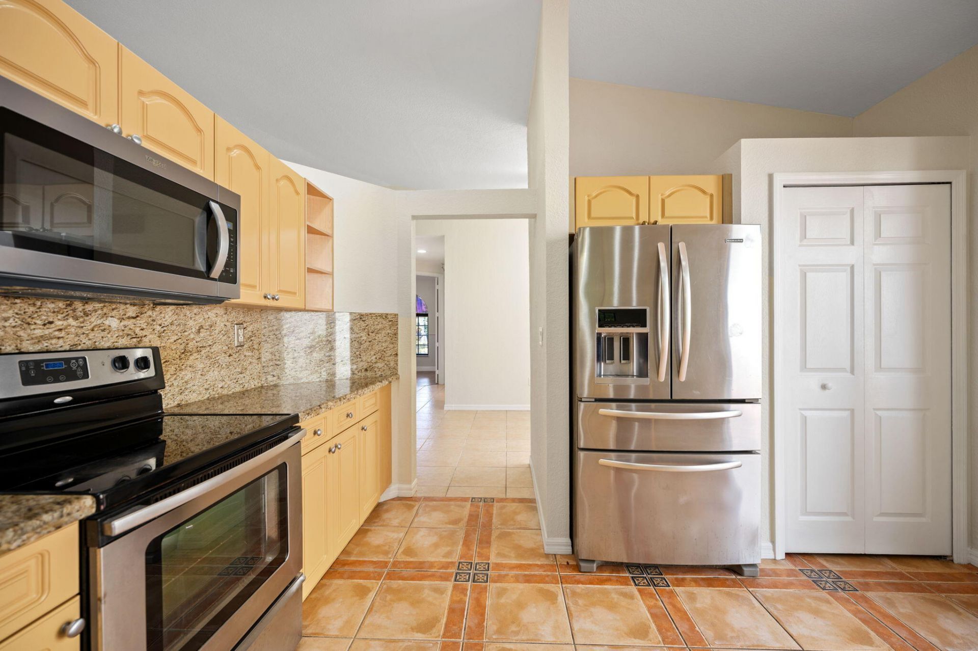 7039 Golf Pointe Circle, Tamarac, FL 33321 Photo