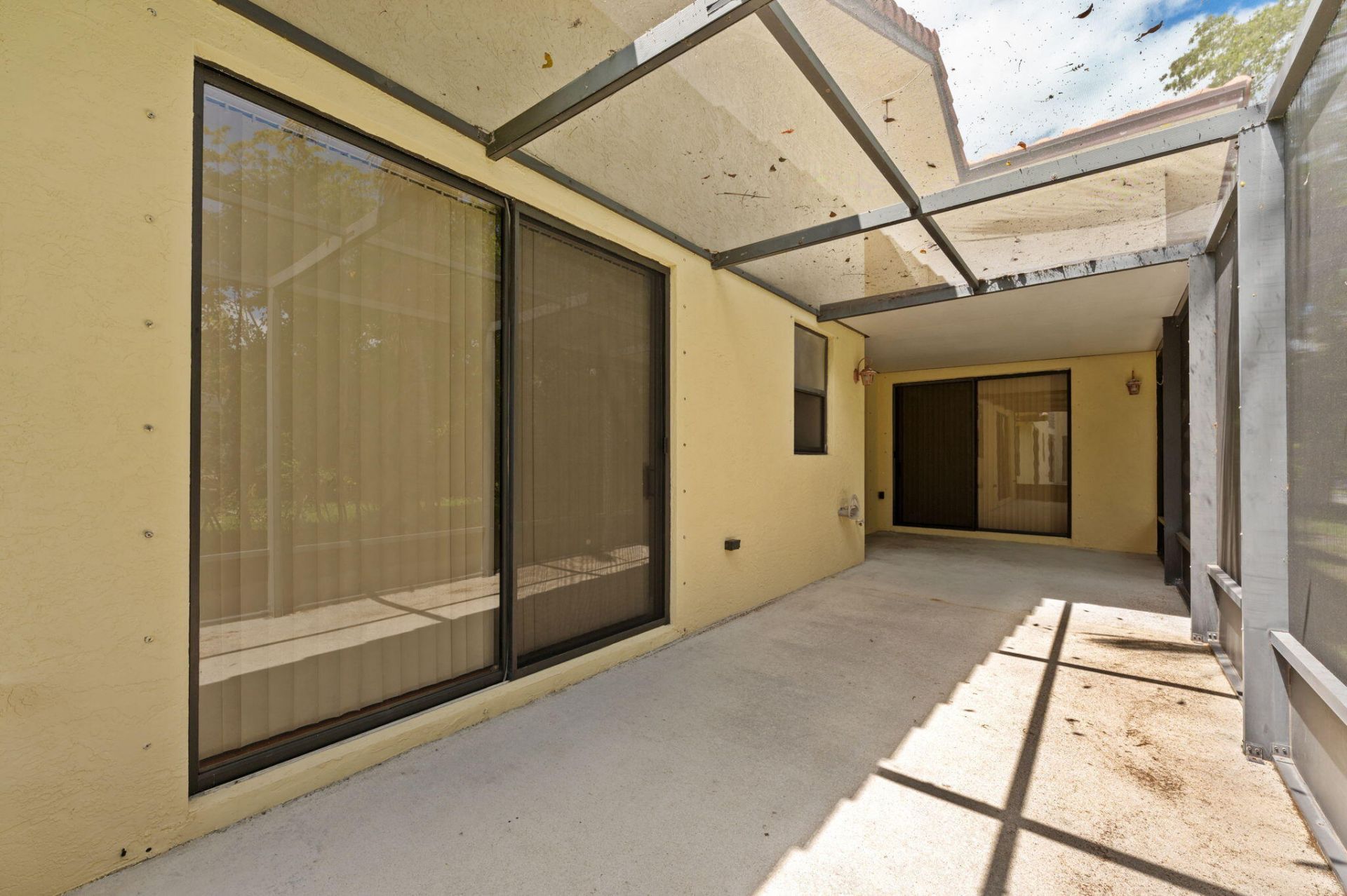 7039 Golf Pointe Circle, Tamarac, FL 33321 Photo