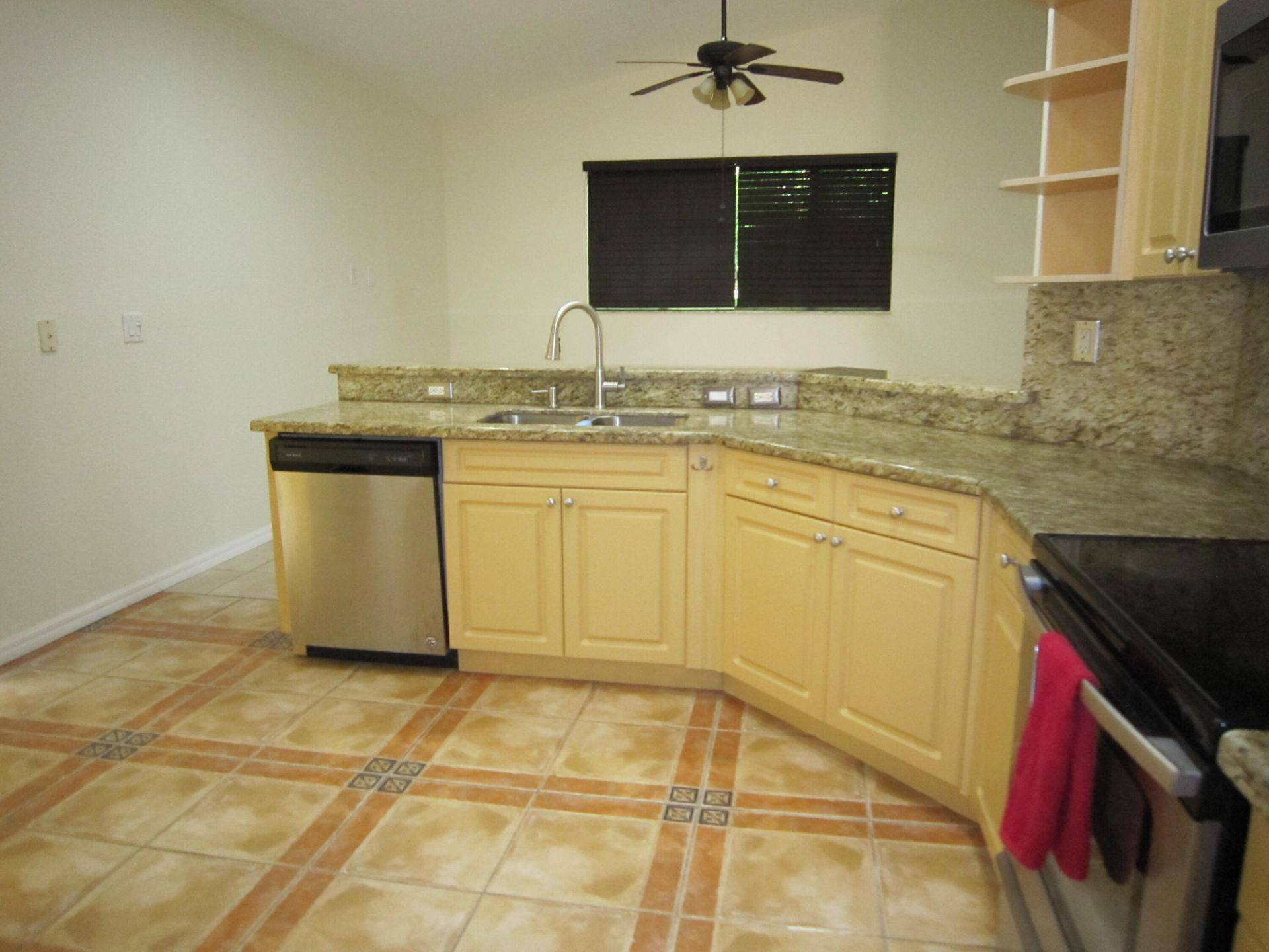 7039 Golf Pointe Circle, Tamarac, FL 33321 Photo