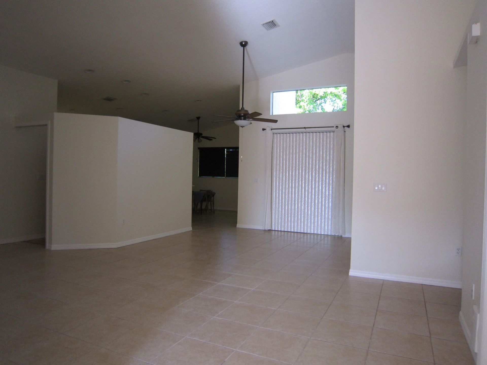 7039 Golf Pointe Circle, Tamarac, FL 33321 Photo