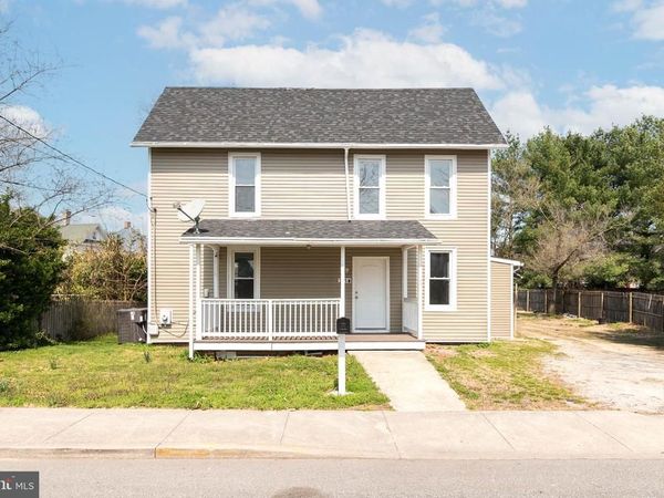 235 W 10 STREET, LAUREL, DE 19956