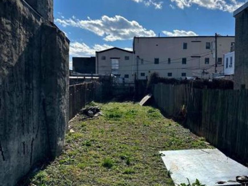 2112 E Somerset Street, Philadelphia, PA 19134 Main Photo