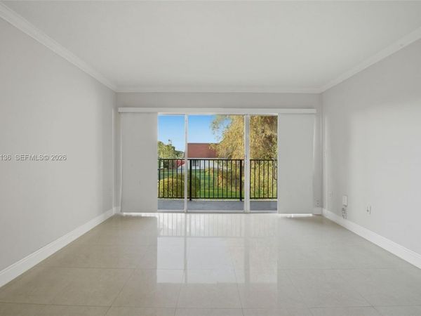 301 NW 109th Ave, Unit 201, Miami, FL 33172