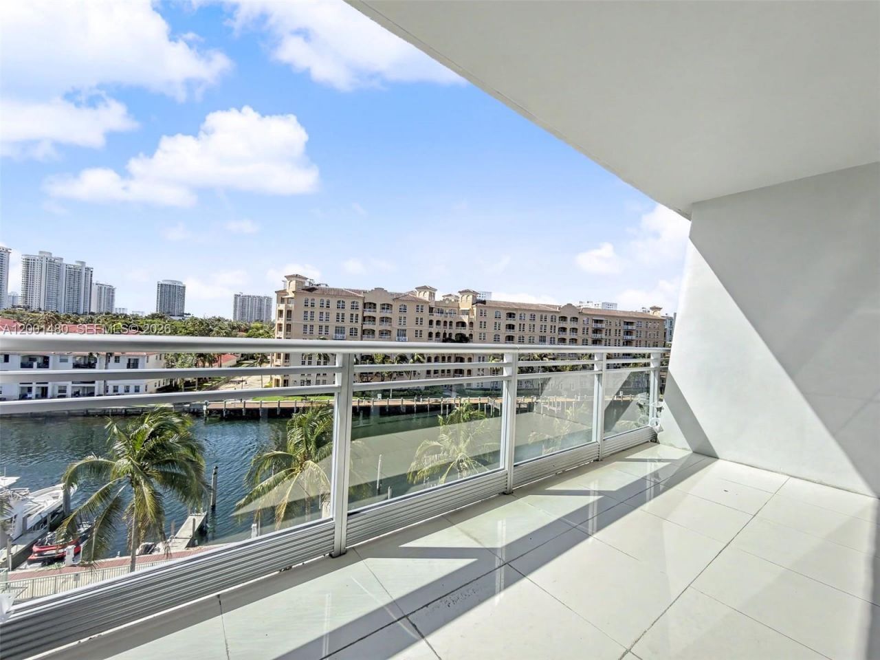 2950 NE 188th St, Unit 435, Aventura, FL 33180 Photo