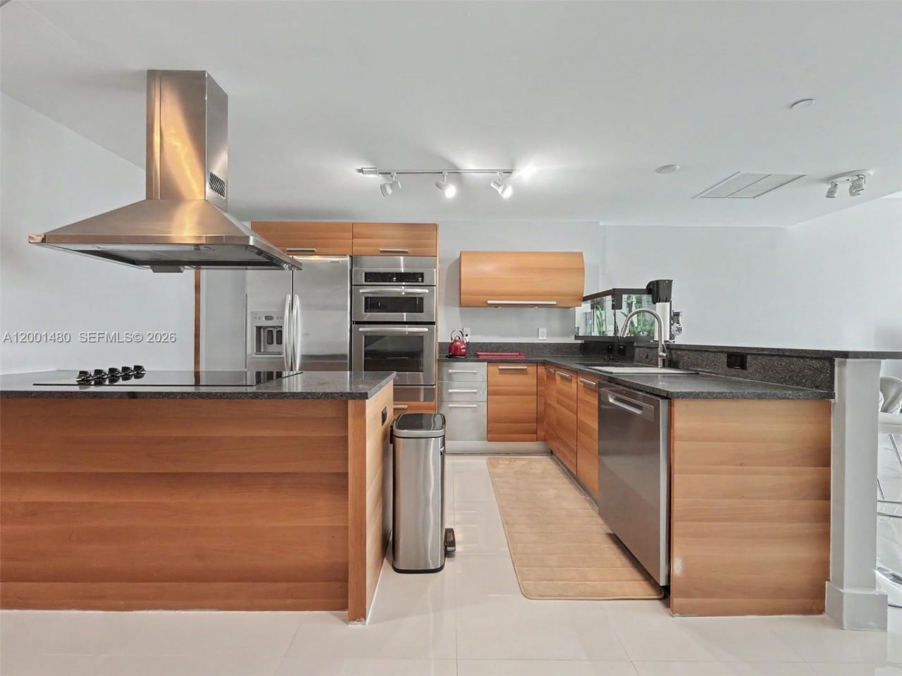 2950 NE 188th St, Unit 435, Aventura, FL 33180 Photo