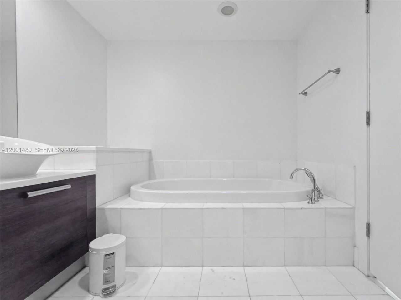 2950 NE 188th St, Unit 435, Aventura, FL 33180 Photo