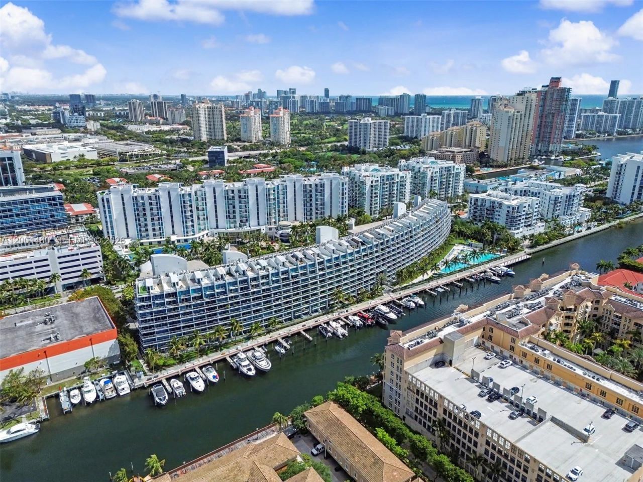 2950 NE 188th St, Unit 435, Aventura, FL 33180 Photo