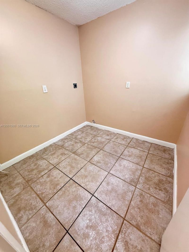 2750 N 34th Ave, Unit 9D, Hollywood, FL 33021 Photo