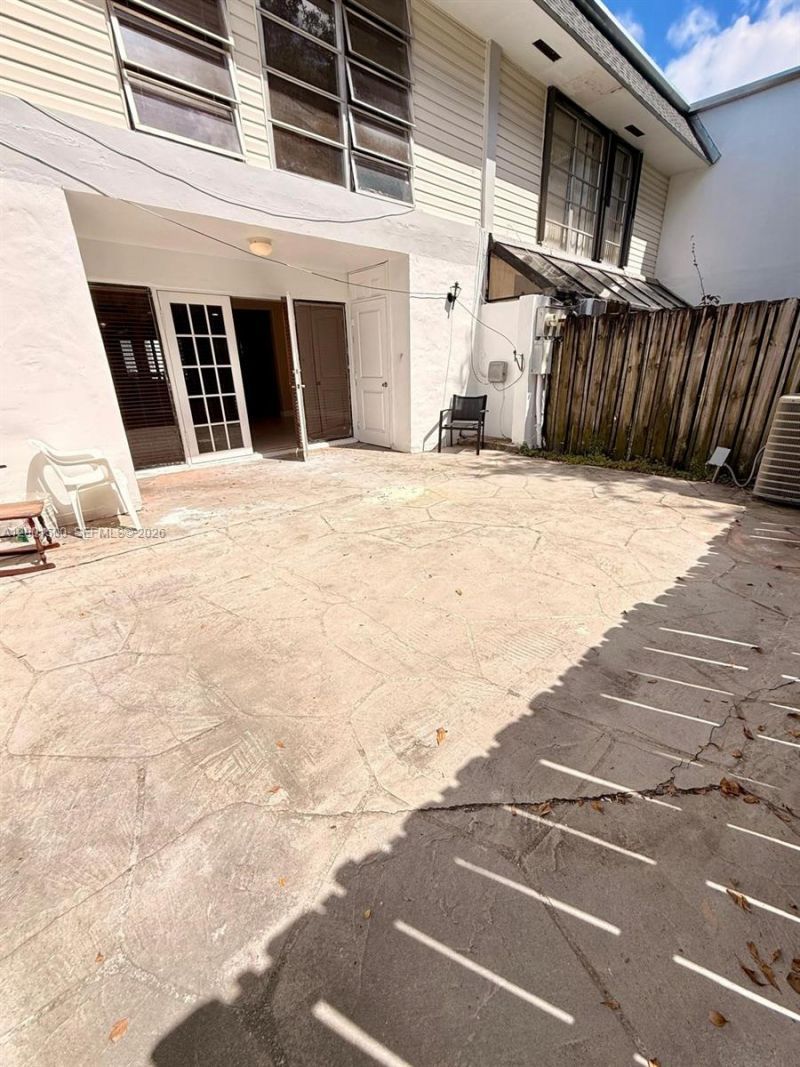 2750 N 34th Ave, Unit 9D, Hollywood, FL 33021 Photo