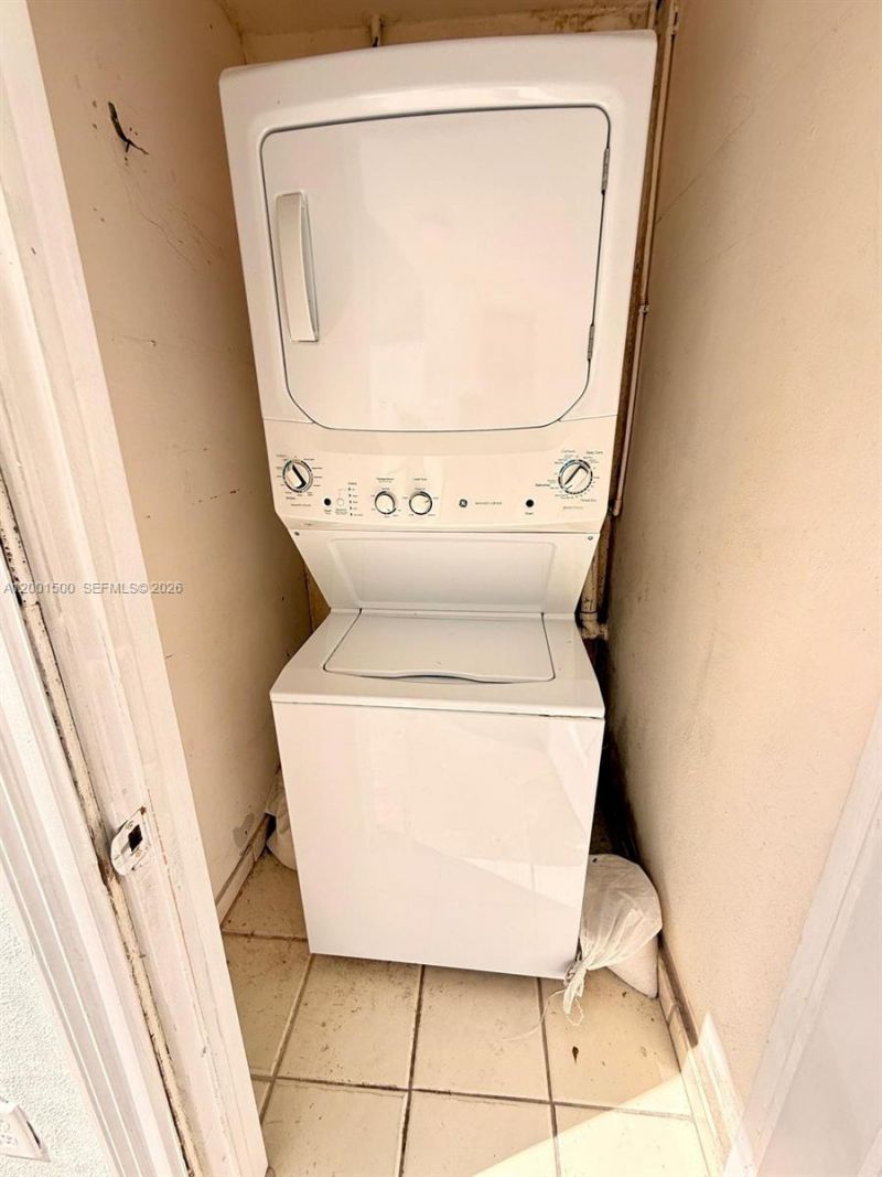 2750 N 34th Ave, Unit 9D, Hollywood, FL 33021 Photo