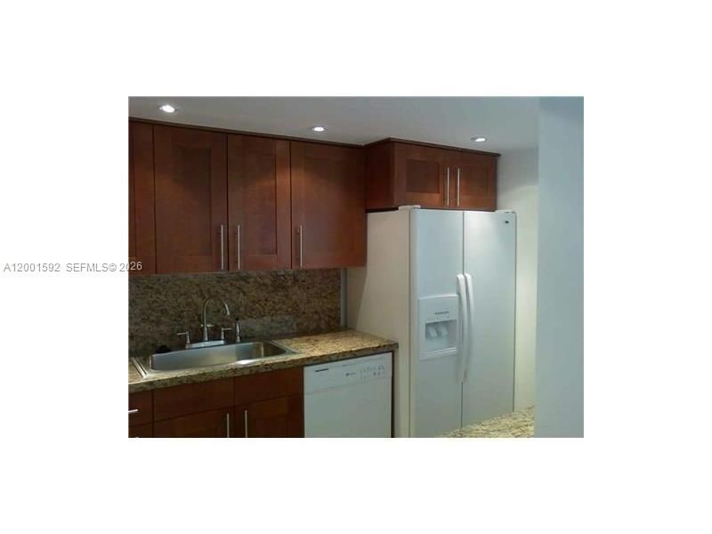 150 SE 25 Rd, Unit 8L, Miami, FL 33129 Photo