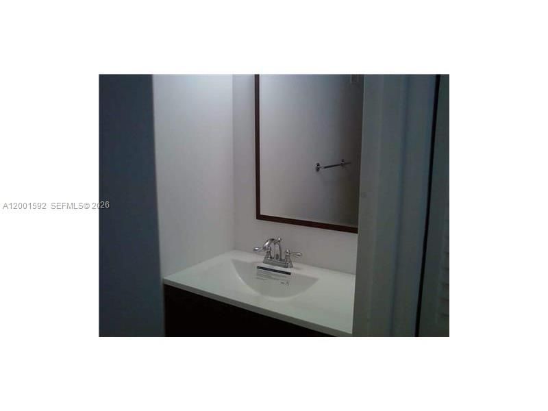 150 SE 25 Rd, Unit 8L, Miami, FL 33129 Photo