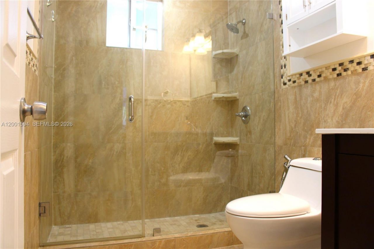 2253 SW 10th St, Miami, FL 33135 Photo