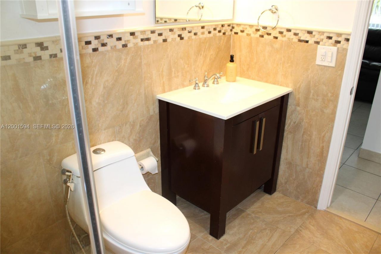 2253 SW 10th St, Miami, FL 33135 Photo