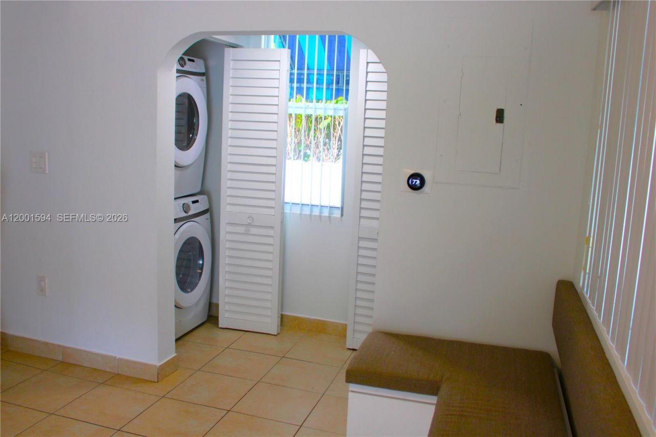 2253 SW 10th St, Miami, FL 33135 Photo