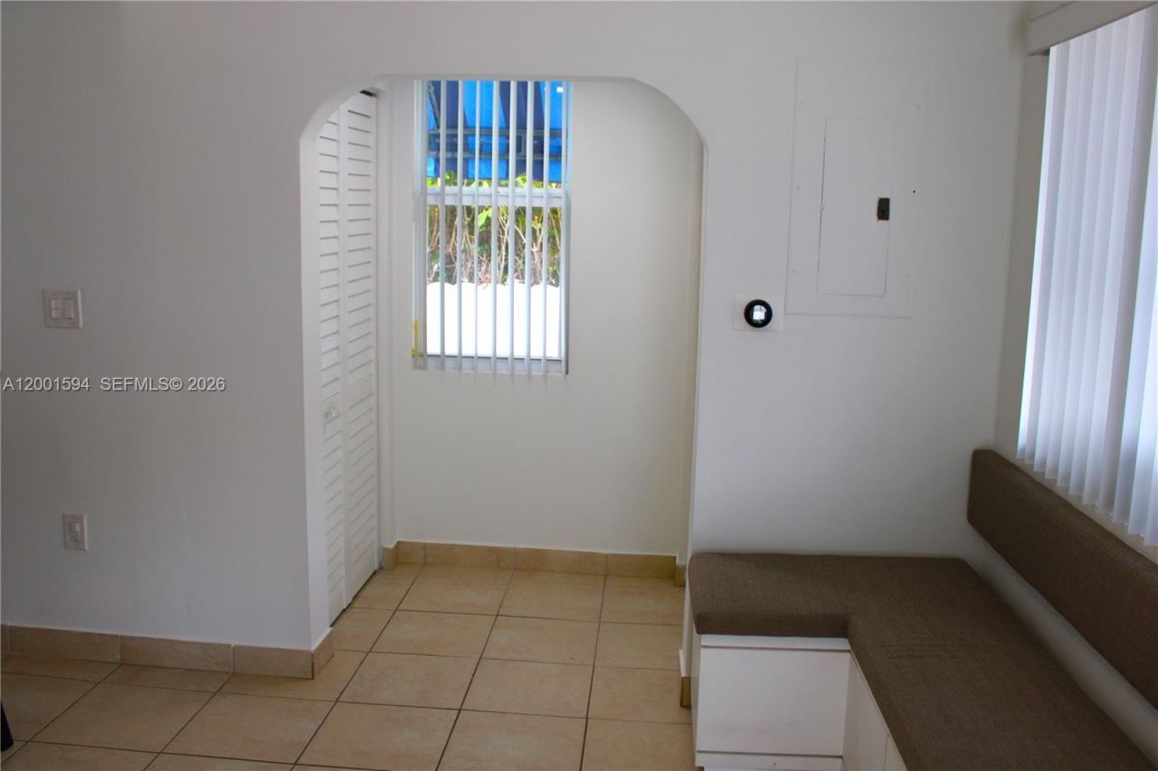 2253 SW 10th St, Miami, FL 33135 Photo