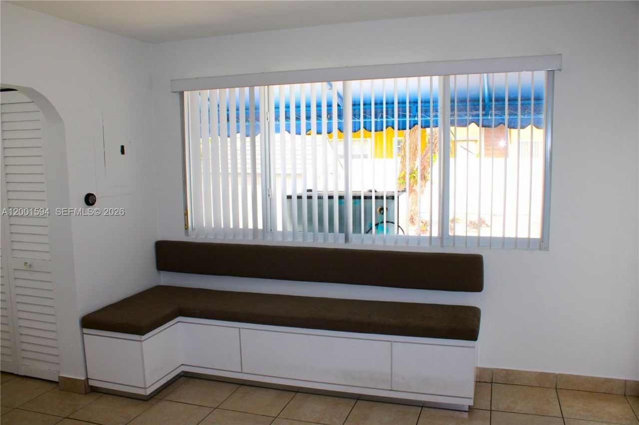 2253 SW 10th St, Miami, FL 33135 Photo