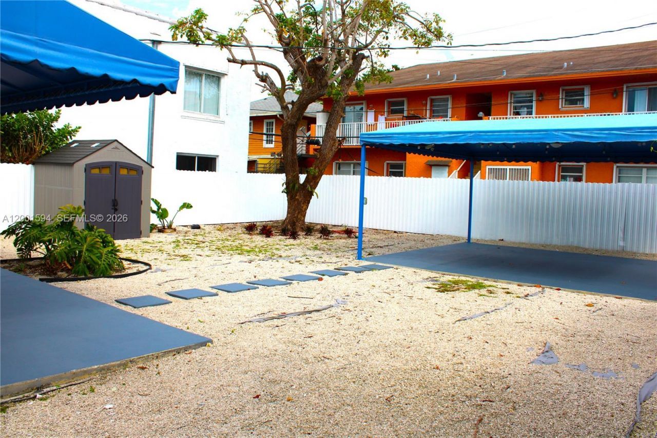 2253 SW 10th St, Miami, FL 33135 Photo