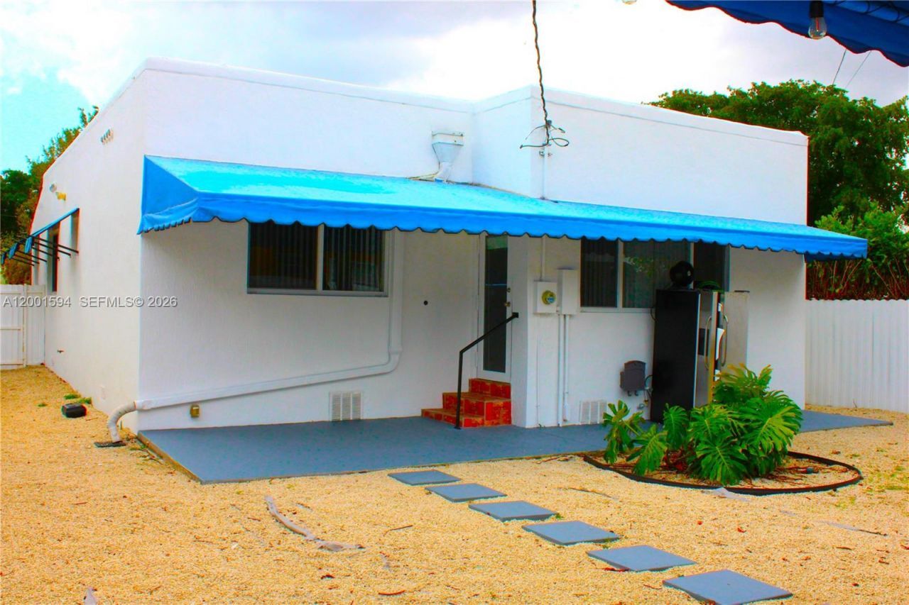 2253 SW 10th St, Miami, FL 33135 Photo