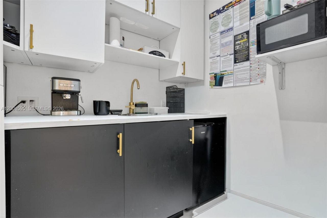 Nail Salon For Sale In West Miami Area, West Miami, FL 33144 Photo