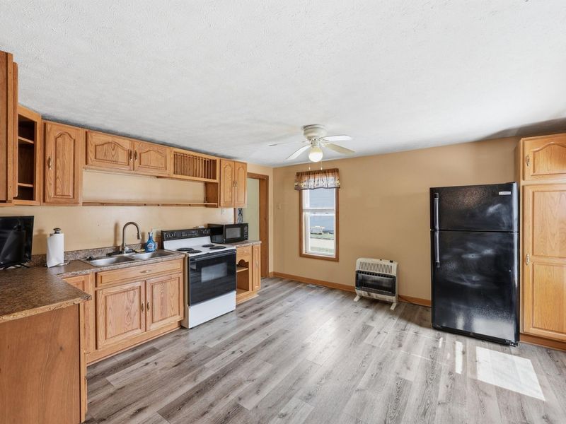 155 N Main Street, London, OH 43140 Photo 22