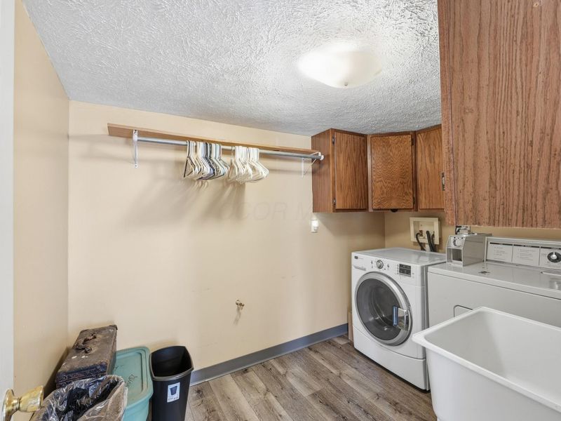 155 N Main Street, London, OH 43140 Photo 24