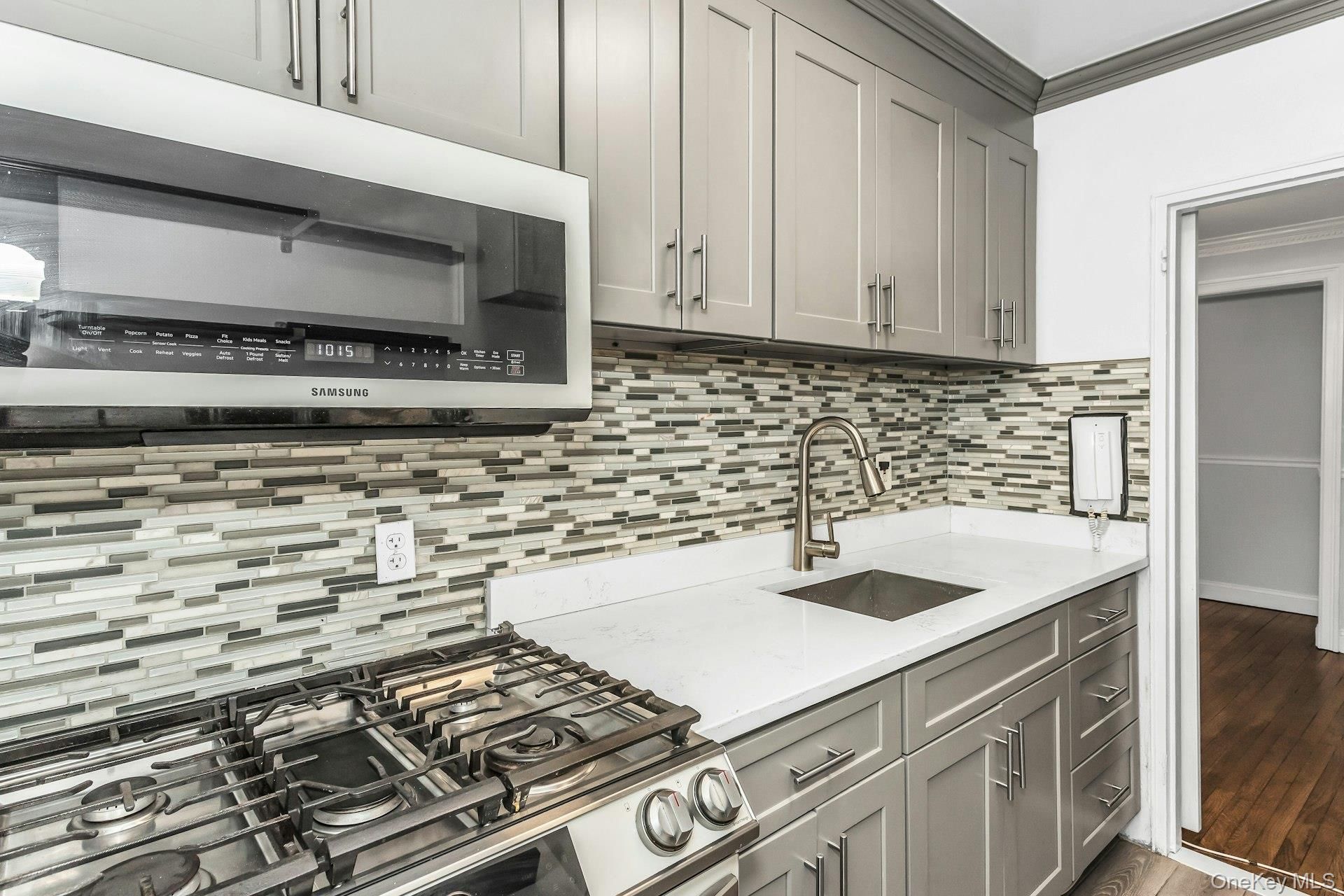 33-24 91st Street, Unit 5N, Jackson Heights, NY 11372 Main Photo
