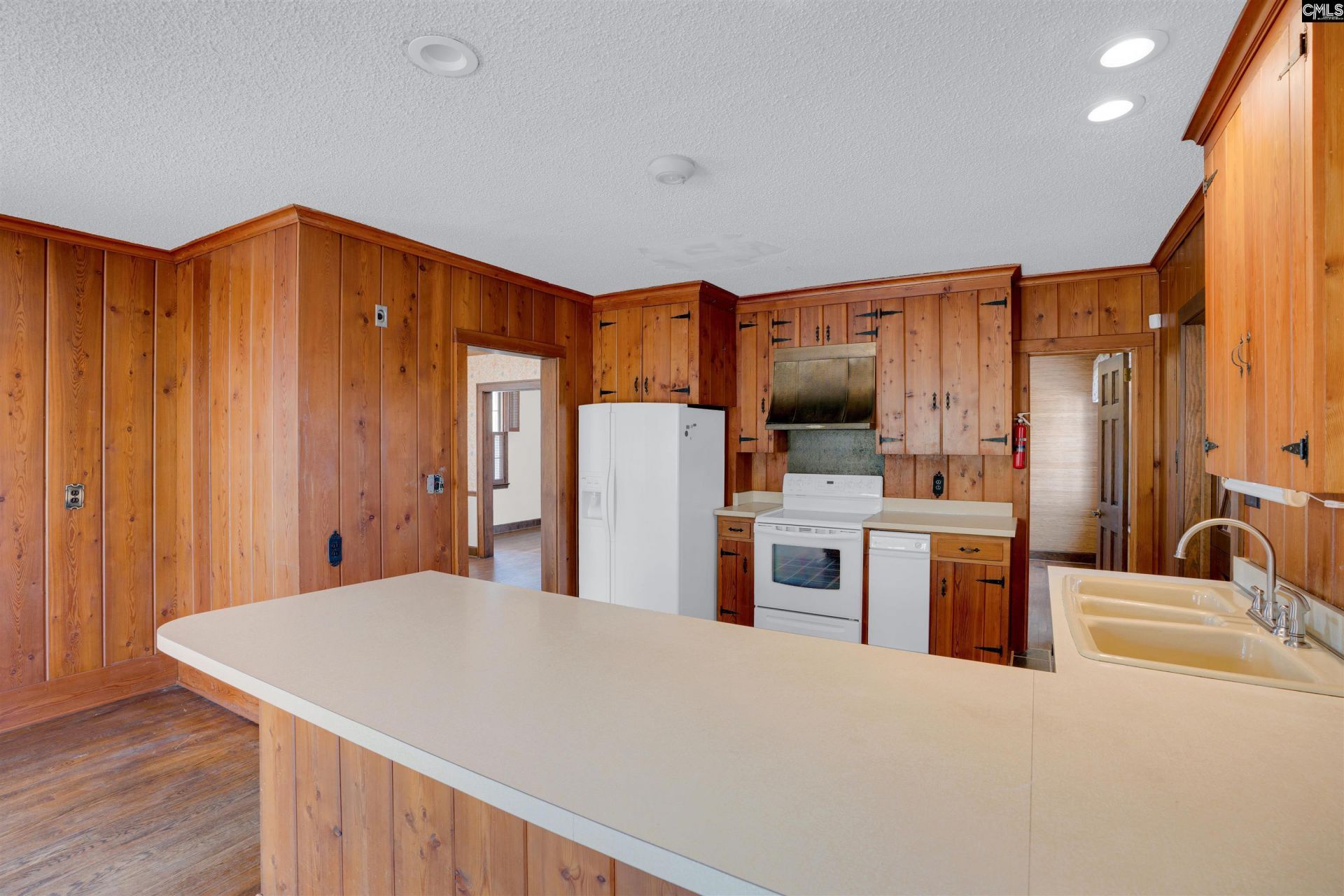 932 Toms Creek Road  Photo 24