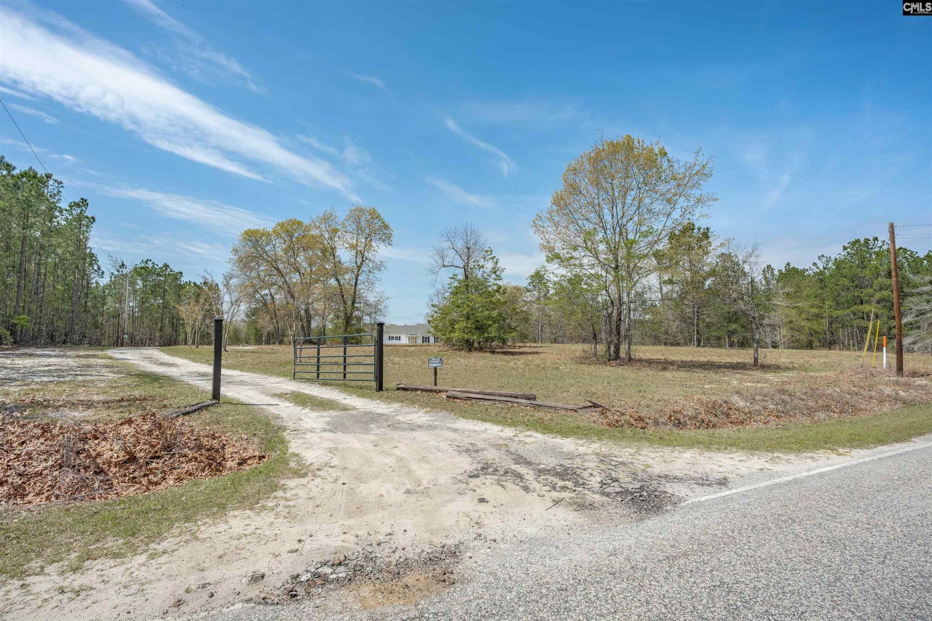 932 Toms Creek Road  Photo 4