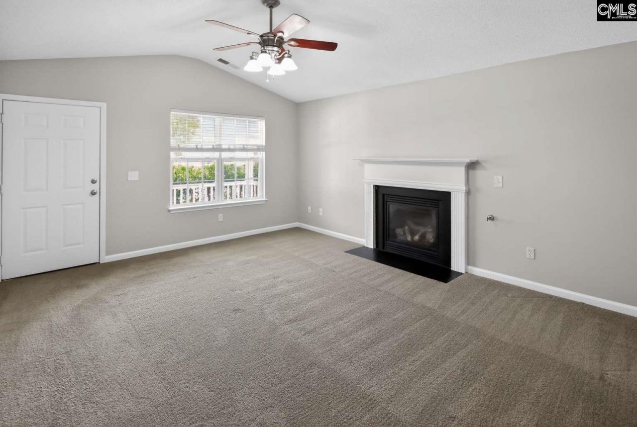 110 Drooping Leaf Drive  Photo 9