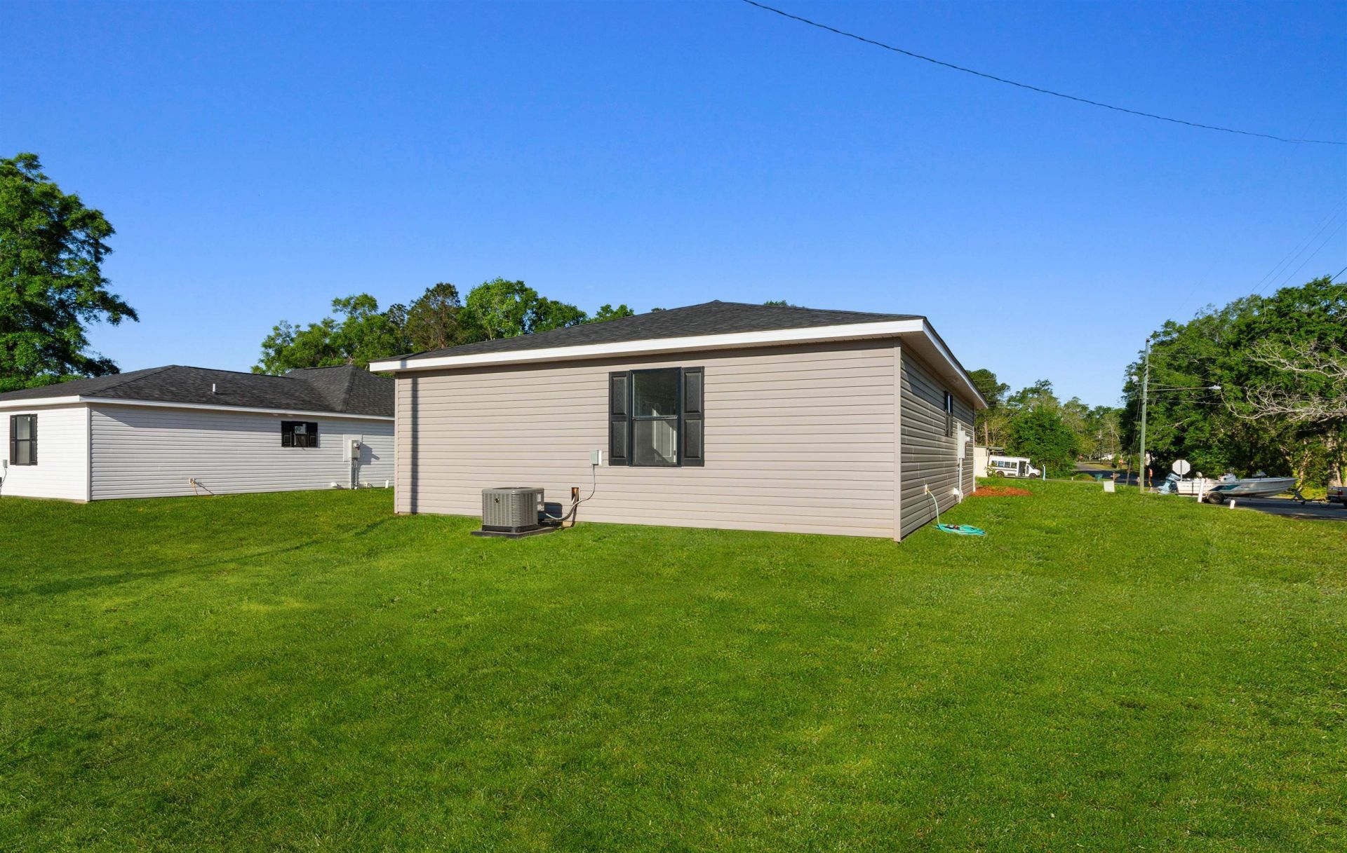 212 N Morgan Ave.  Photo 31