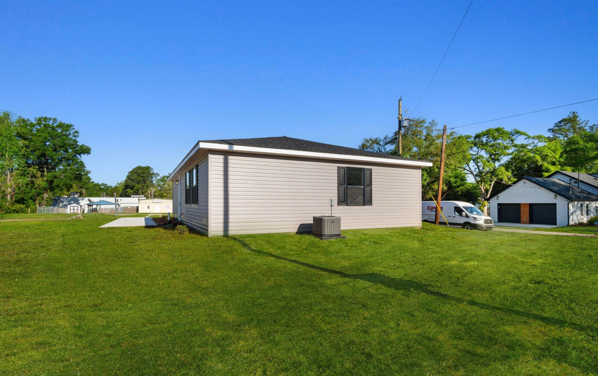 212 N Morgan Ave. Photo 33