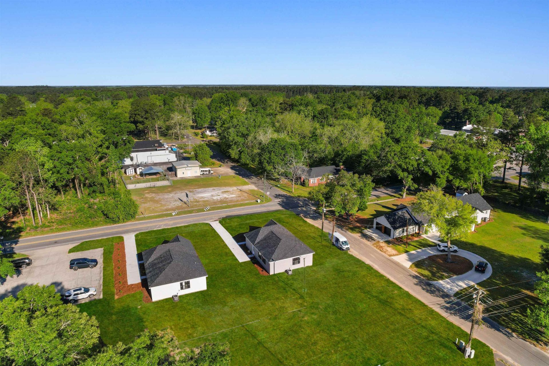 212 N Morgan Ave. Photo 37