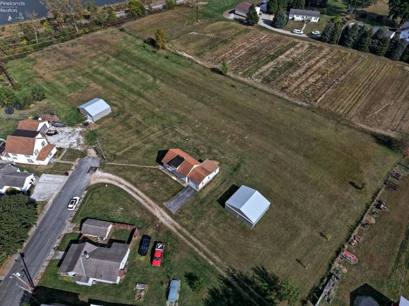 140 Hobson Street, Bellevue, OH 44811 Photo 1