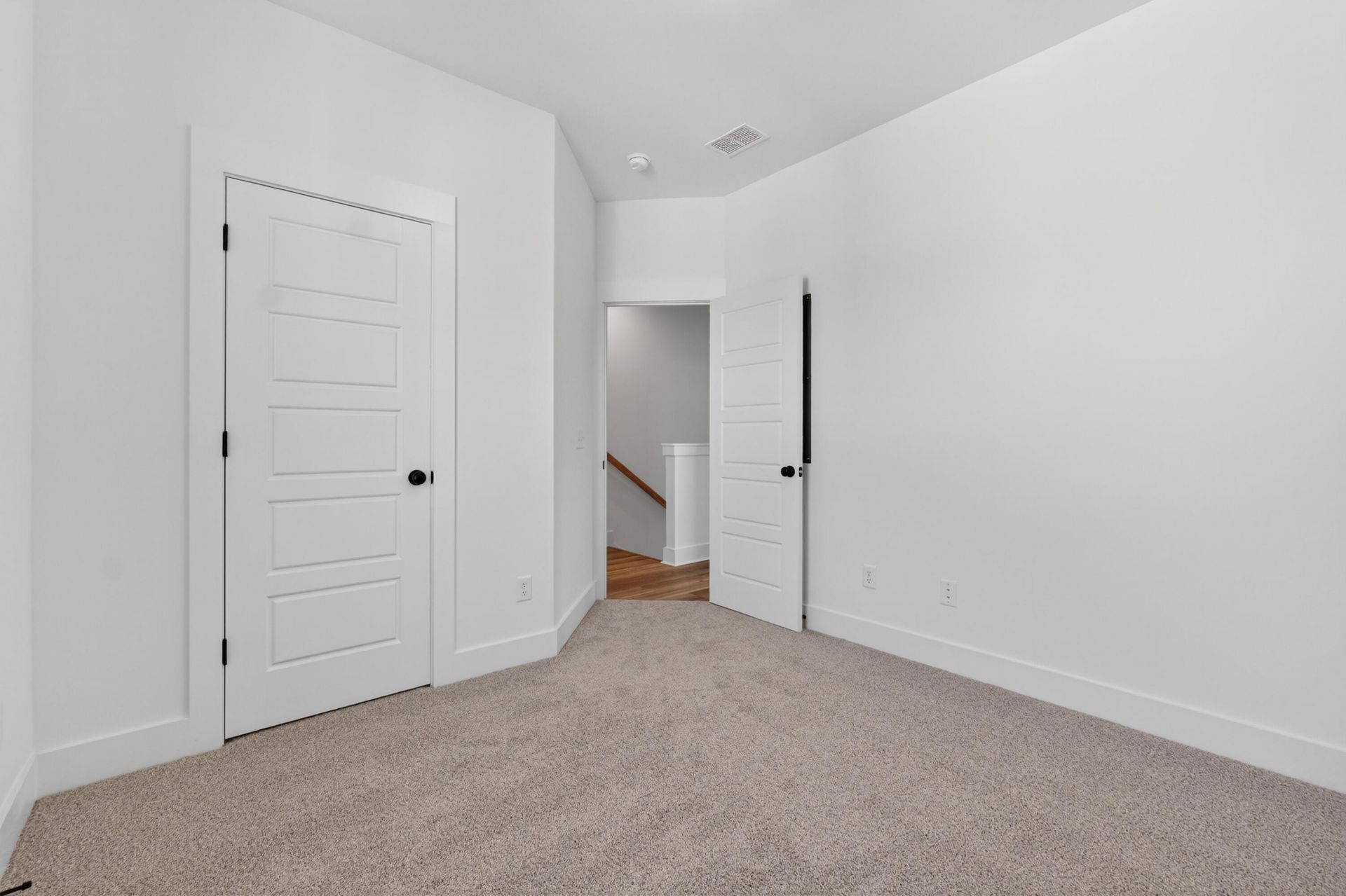 525 Ivy Green Lane Photo 17