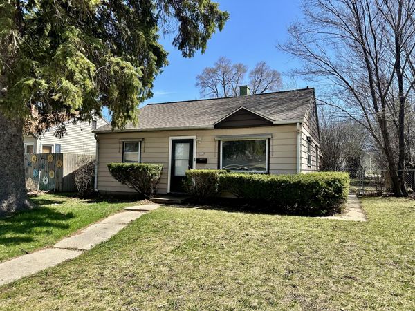 6110 N 39th St, Milwaukee, WI 53209