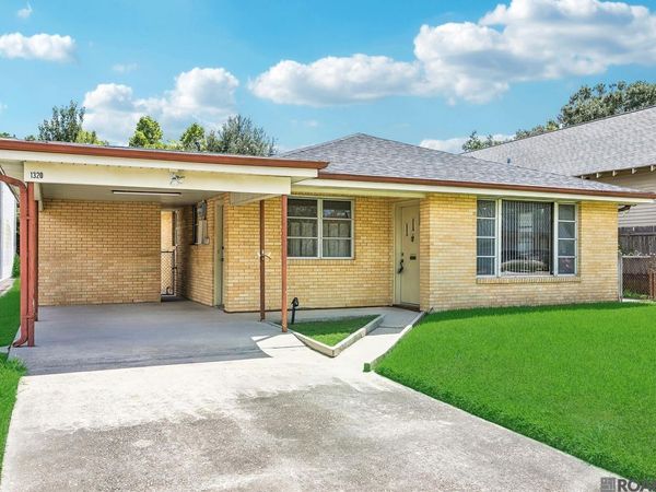 1320 Friedrichs Street, Gretna, LA 70053