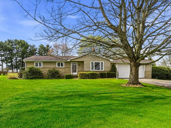 721 Whitestown Rd, Butler, PA 16001